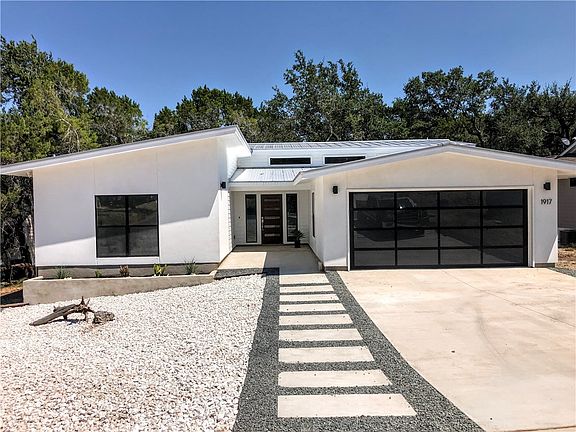 2nd image of 1917 Owens Ln