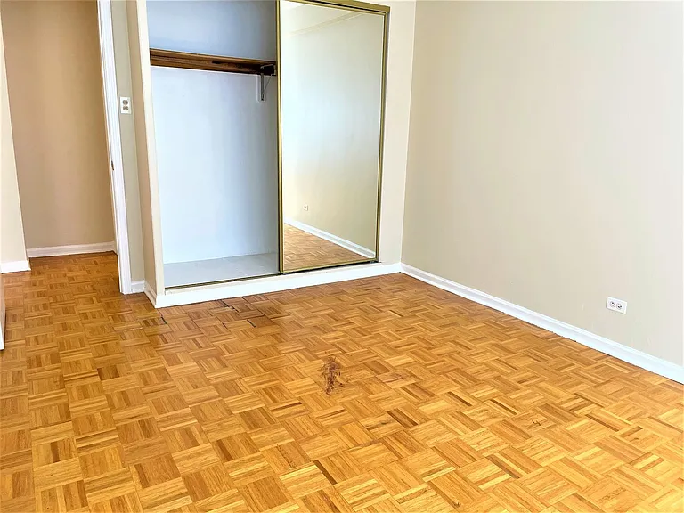 4180 Marine Terrace Apartments — Photo 50