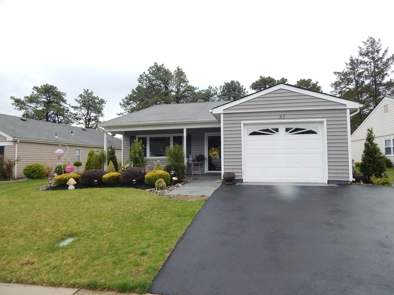 27 Banbury Ave photo 1