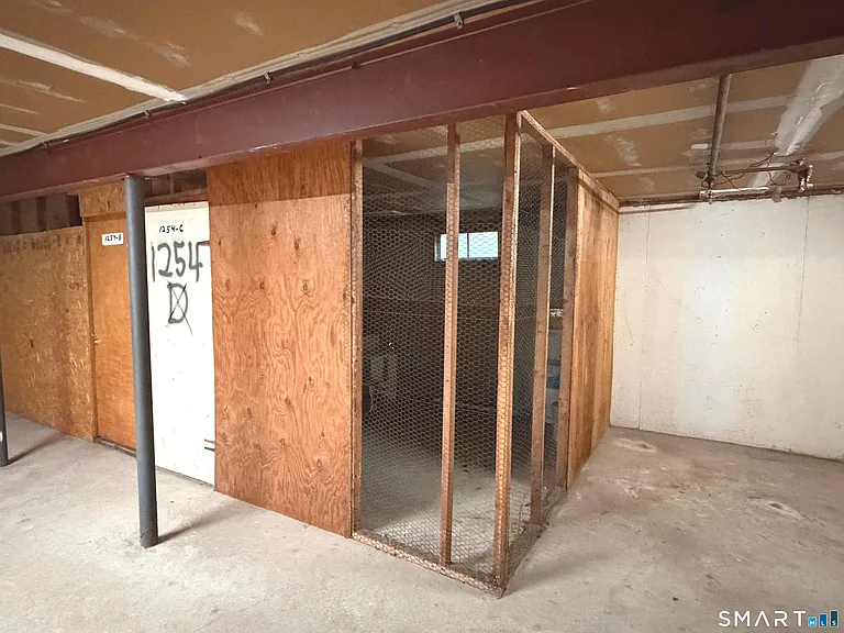 1254 Farmington Ave #C — Photo 19
