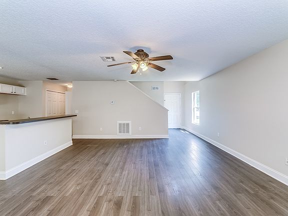 3rd image of 2206 Stone Abbey Blvd
