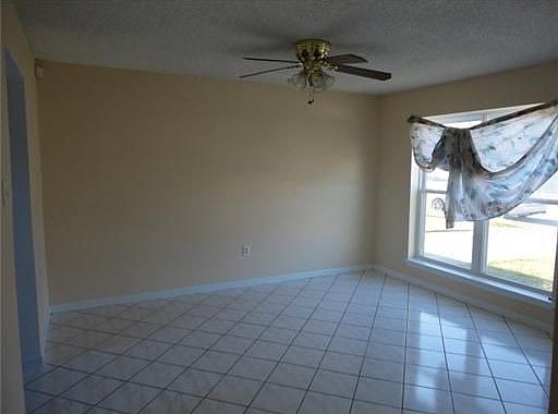3rd image of 2057 Maharry Dr