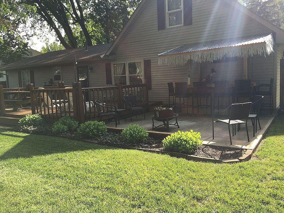 1st image of 2269 Woodmont Dr