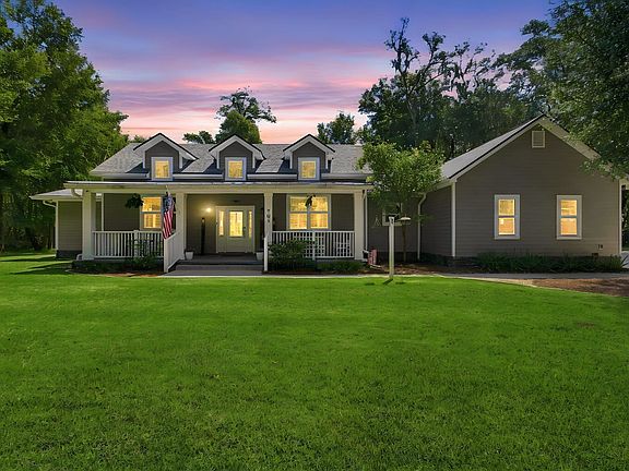 2nd image of 704 Coachmans Pl