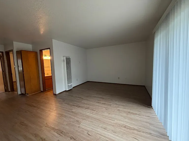 1016 Loni Dr — Photo 25