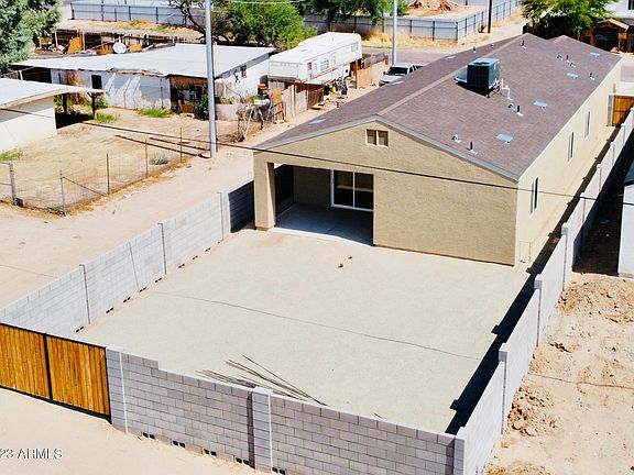 4th image of 21735 W WILSON Avenue