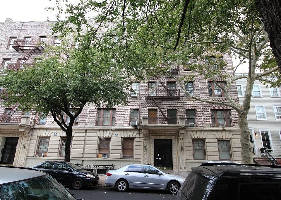 1st image of 110 Cambridge Pl APT 5A
