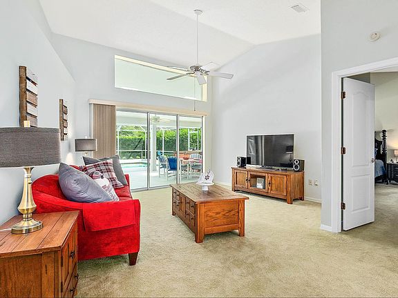 5th image of 15 Becker Ln