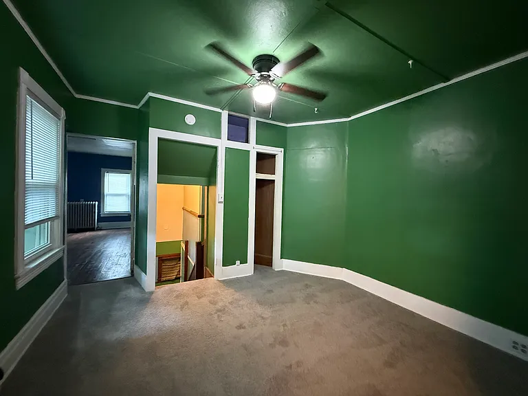 142 Giles St #2 — Photo 8