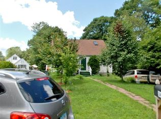 34 Red Oak Rd, Bridgeport, CT 06606