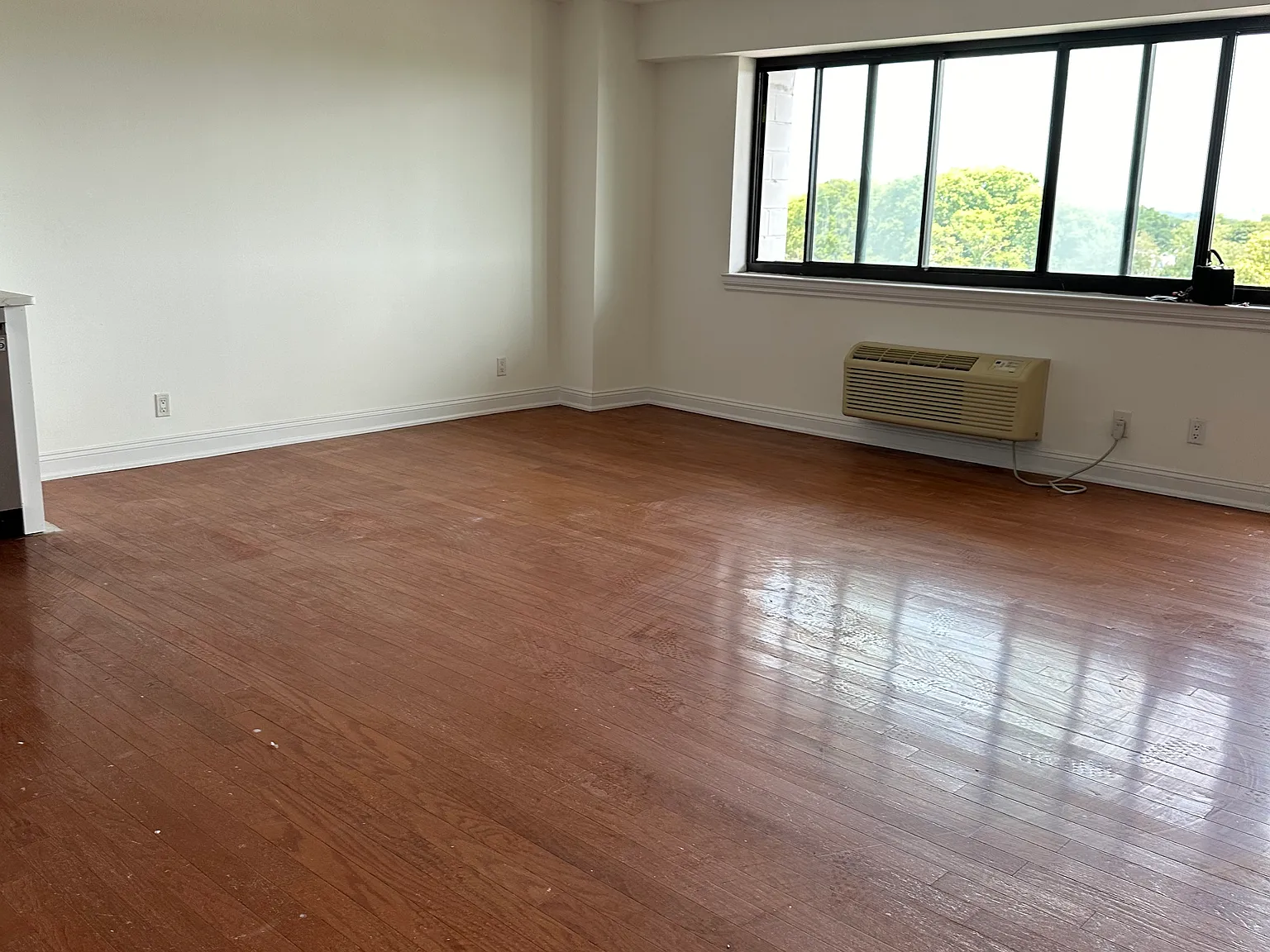 1 bed, 838 sqft, $1,750 — Photo 4