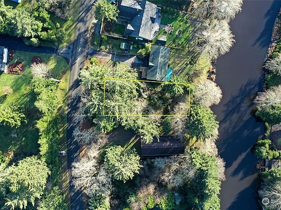 2nd image of 587 Quinault Ave SE