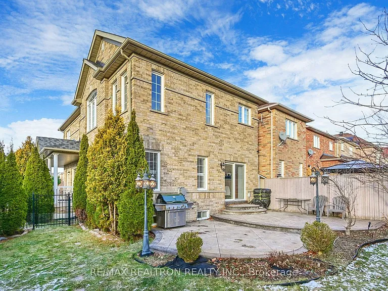275 Peak Point Blvd — Photo 35
