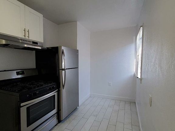 5th image of 2618 1/4 S Cochran Ave #6570040