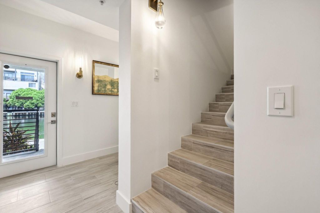 161 SE 1ST Circle #161, photo 5
