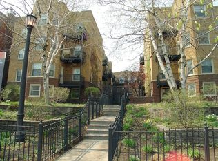 4716 N Beacon St APT 3E, Chicago, IL 60640