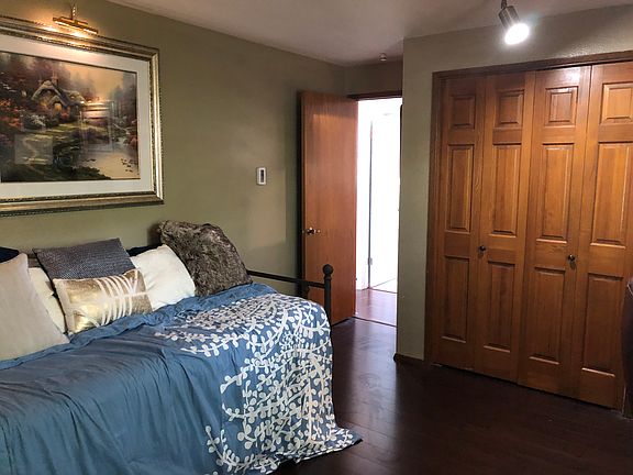 3rd bed / large office 