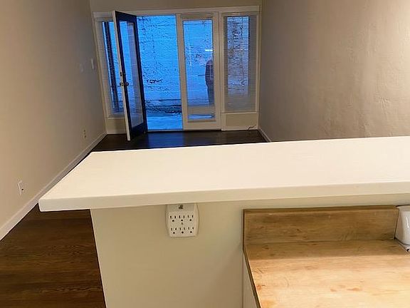 4th image of 131 Pfeiffer St #131A