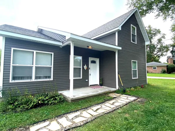 101 E 3rd St, Otterbein, IN 47970