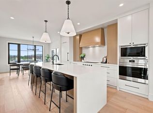 1700 W 73rd St SW #101, Calgary, AB T3H3X1