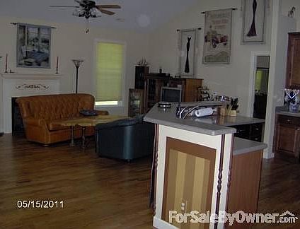5th image of 75 N Springs Dr