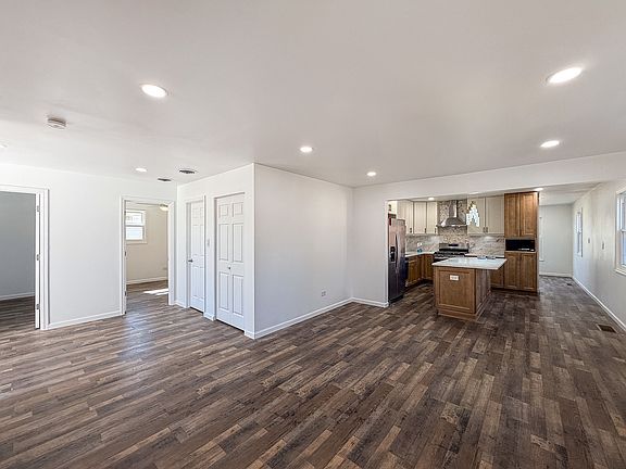 5th image of 2814 Cardinal Dr