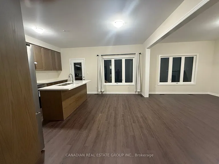 26 Donald Ingram Cres — Photo 18