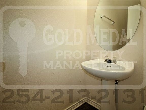 5th image of 5805 Redstone Dr #B