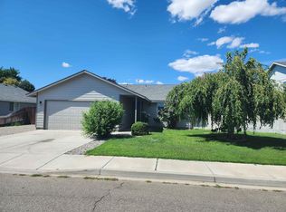 5112 Montague Ln, Pasco, WA 99301