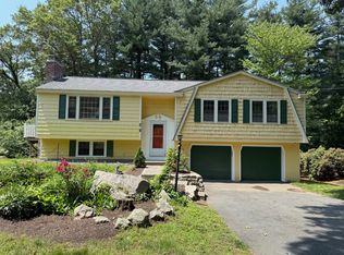 37 Woodbury Rd, Southborough, MA 01772