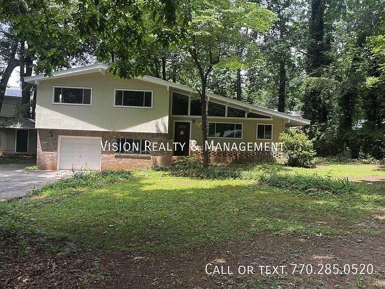 150 Castlegate Cir — Photo 6