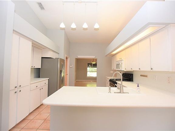 3rd image of 3789 Marquise Ln