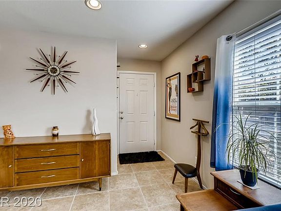 3rd image of 8697 Autumn Teal Ave