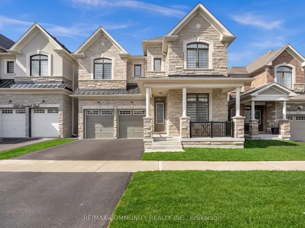 1567 Scarlett Trl E, Pickering, ON L1X 0N9