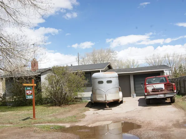525 S Hayes St, Laramie, WY 82070
