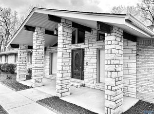 2223 Meadowview Cir NW, Hartselle, AL 35640