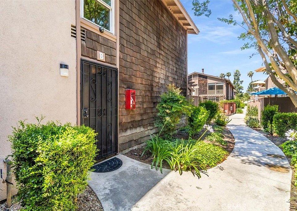 1st image of 1084 Cabrillo Park Dr APT B