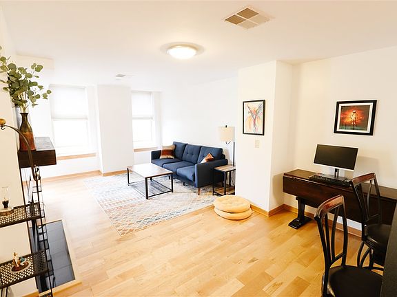 5th image of 333 W Mifflin St Unit 3130