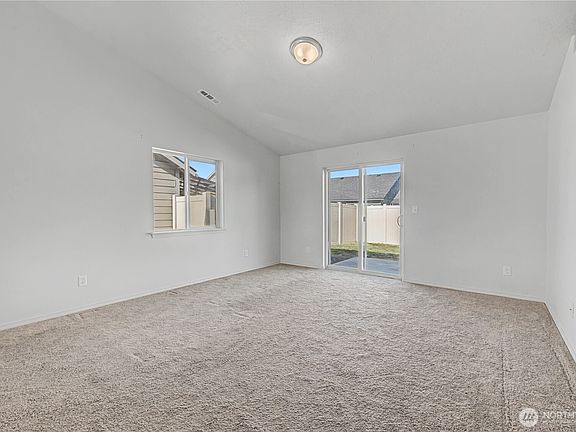 4th image of 1118 W Sequoia Road