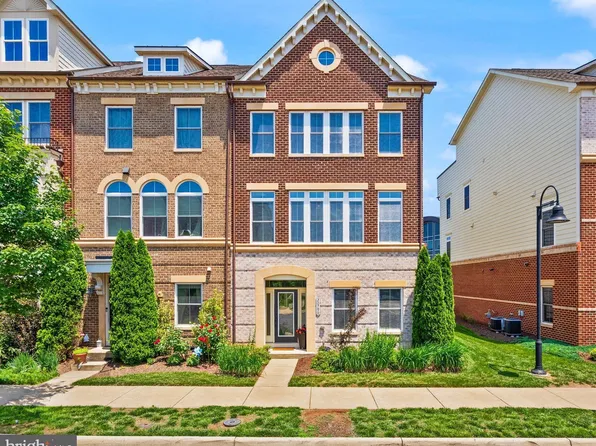 20790 Duxbury Ter, Ashburn, VA 20147