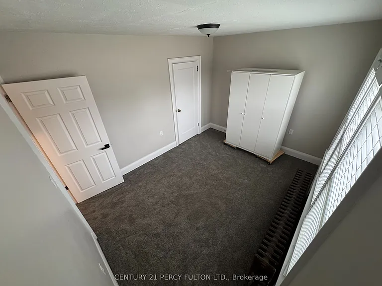 361 Bond St E — Photo 15