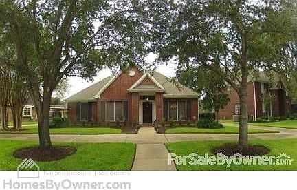 1st image of 1318 Crescent Parkway Ct