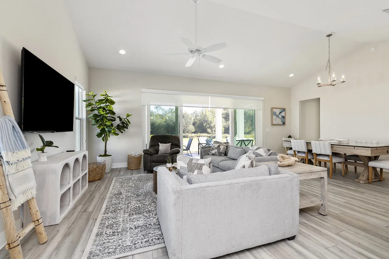 3 bed, 2100 sqft, $3,600 — Photo 3
