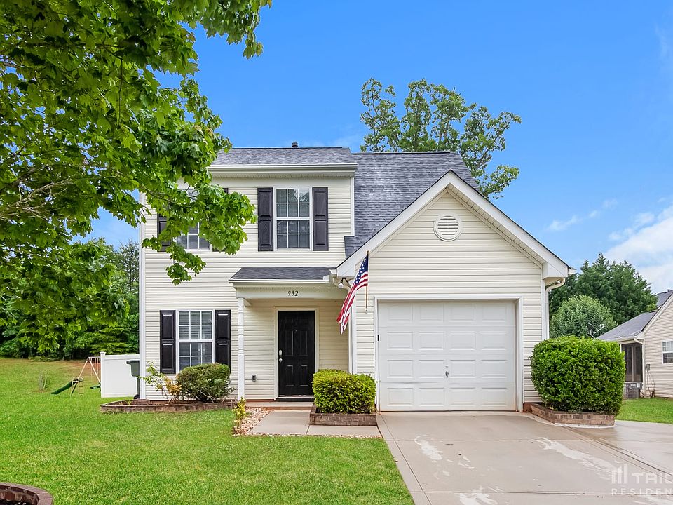 1st image of 932 Crowders Woods Dr