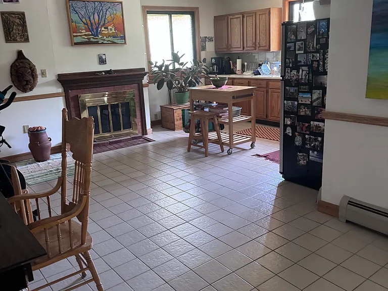 57 Crescent St #2B — Photo 3