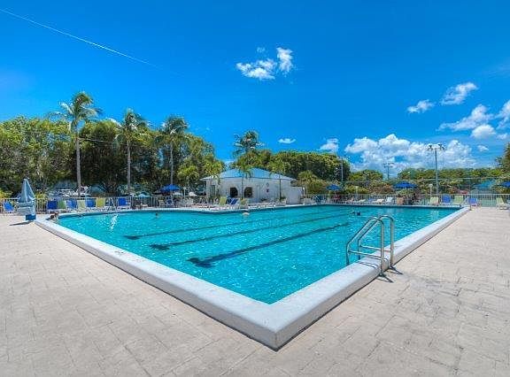 4th image of 500 Burton Dr #4213