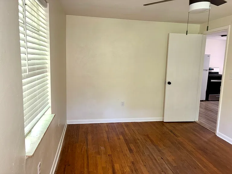 735 Center Ave #2 — Photo 6