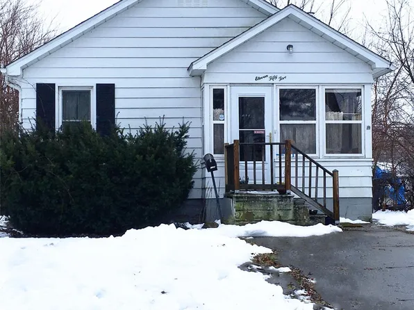 1155 Lakeview St, Waterford, MI 48328