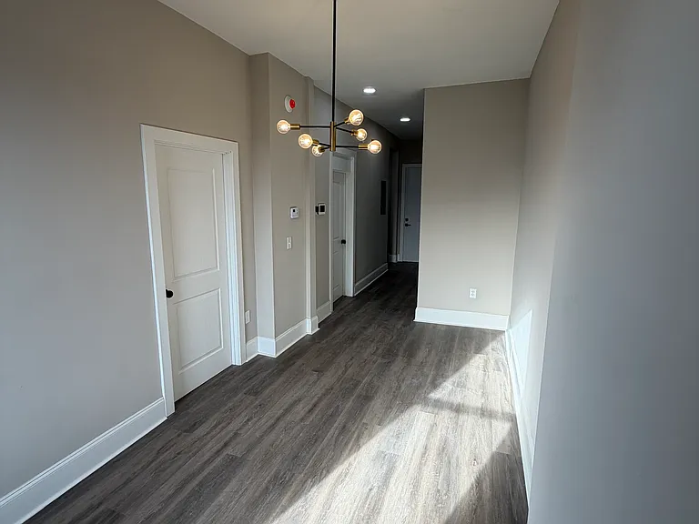 150 S Franklin St #4 — Photo 7