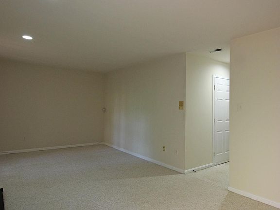 3rd image of 5117 Bellemeade Ln